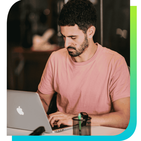 man-looking-atlaptop (3)